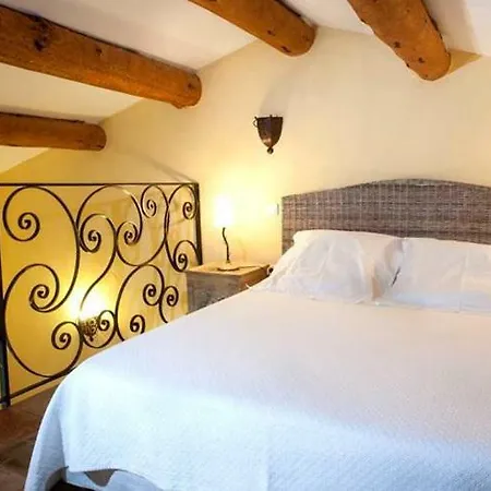 Sleeps 2 Air Con Wifi * Murato